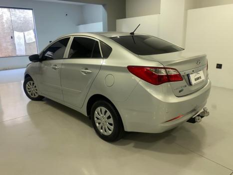 HYUNDAI HB 20 Sedan 1.6 16V 4P FLEX COMFORT PLUS, Foto 4