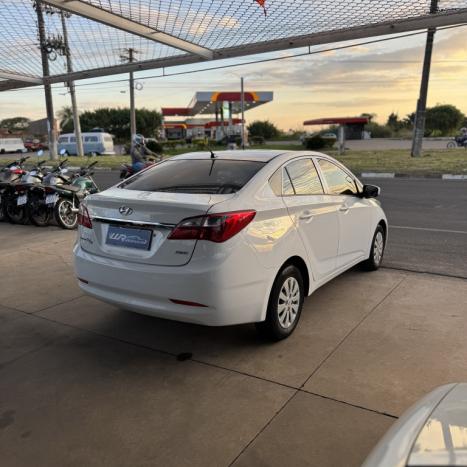 HYUNDAI HB 20 Sedan 1.0 12V 4P FLEX COMFORT PLUS, Foto 4
