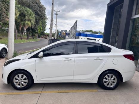 HYUNDAI HB 20 Sedan 1.6 16V 4P FLEX COMFORT PLUS, Foto 2