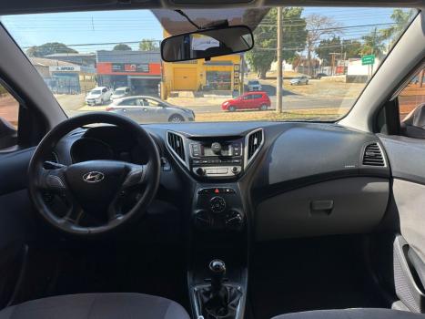 HYUNDAI HB 20 Sedan 1.0 12V 4P FLEX COMFORT PLUS, Foto 4