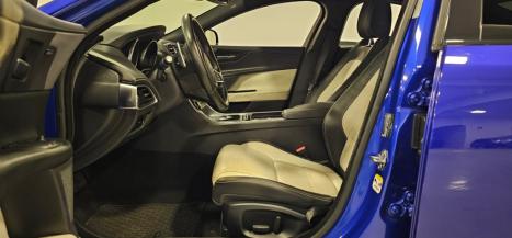 JAGUAR XE 2.0 16V 4P R-SPORT 250 TURBO AUTOMTICO, Foto 19