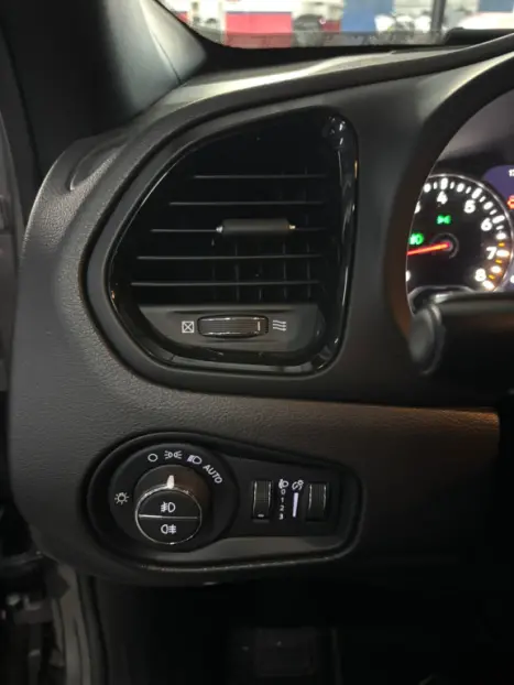 JEEP Renegade 1.8 16V 4P FLEX LONGITUDE AUTOMTICO, Foto 12