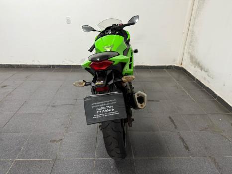 KAWASAKI Ninja 300 , Foto 6