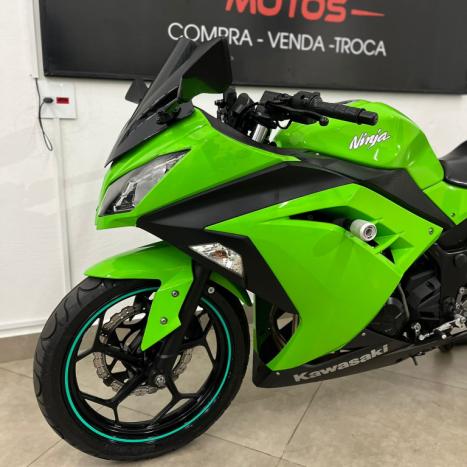 KAWASAKI Ninja 300 , Foto 7