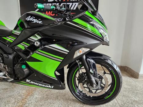 KAWASAKI Ninja 300 ABS, Foto 9