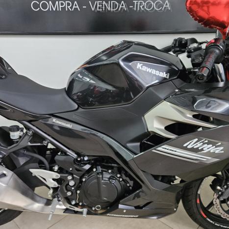 KAWASAKI Ninja 400 , Foto 9