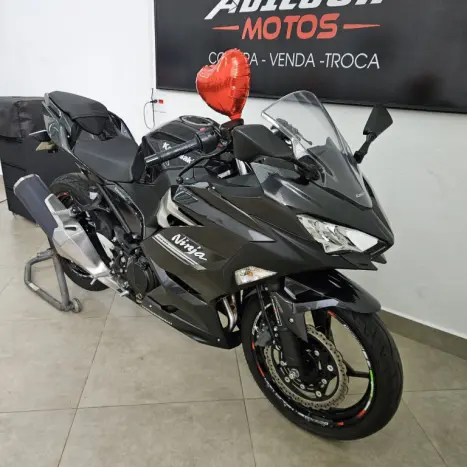 KAWASAKI Ninja 400 , Foto 10