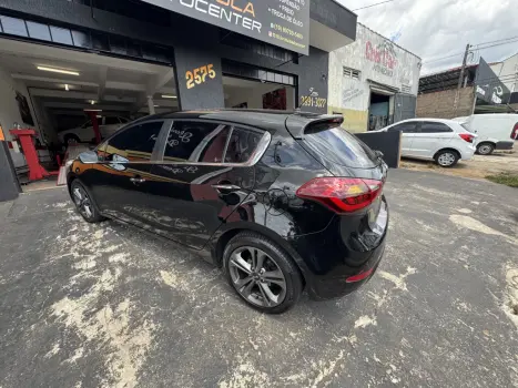 KIA Cerato Coup 2.0 16V KOUP AUTOMTICO, Foto 2