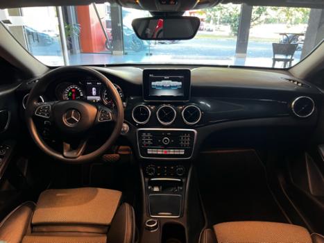 MERCEDES-BENZ CLA 180 1.6 16V 4P CGI TURBO 7G-TRONIC DCT AUTOMTICO, Foto 14