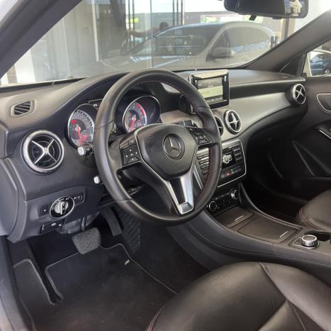 MERCEDES-BENZ GLA 200 1.6 16V 4P FLEX CGI STYLE TURBO AUTOMTICO, Foto 7