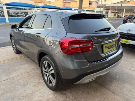 MERCEDES-BENZ GLA 200 1.6 16V 4P FLEX CGI ENDURO TURBO AUTOMTICO, Foto 4