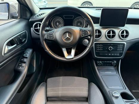 MERCEDES-BENZ GLA 200 1.6 16V 4P FLEX CGI ENDURO TURBO AUTOMTICO, Foto 9
