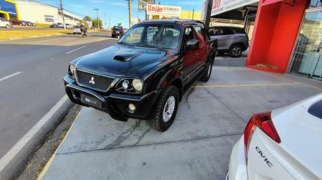 MITSUBISHI L 200 2.5 SPORT HPE 4X4 CABINE DUPLA TURBO INTECOOLER AUTOMTICO, Foto 3