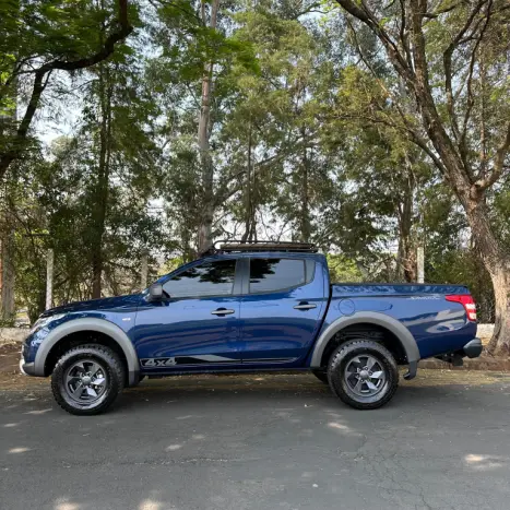 MITSUBISHI L 200 Savana 2.5 SAVANA 4X4 TURBO DIESEL CABINE DUPLA, Foto 2