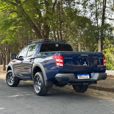 MITSUBISHI L 200 Savana 2.5 SAVANA 4X4 TURBO DIESEL CABINE DUPLA, Foto 3