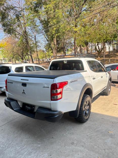 MITSUBISHI L 200 Savana 2.5 SAVANA 4X4 TURBO DIESEL CABINE DUPLA, Foto 6