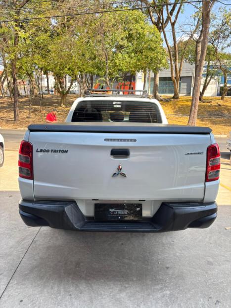 MITSUBISHI L 200 Savana 2.5 SAVANA 4X4 TURBO DIESEL CABINE DUPLA, Foto 7