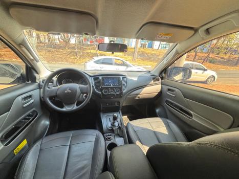 MITSUBISHI L 200 Savana 2.5 SAVANA 4X4 TURBO DIESEL CABINE DUPLA, Foto 10