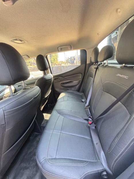 MITSUBISHI L 200 Savana 2.5 SAVANA 4X4 TURBO DIESEL CABINE DUPLA, Foto 11