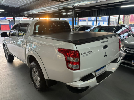 MITSUBISHI L 200 Triton 2.4 16V SPORT GLS CABINE DUPLA TURBO DIESEL AUTOMTICO, Foto 2