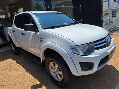 MITSUBISHI L 200 Triton 2.4 16V FLEX HLS CABINE DUPLA, Foto 2