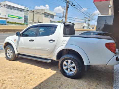 MITSUBISHI L 200 Triton 2.4 16V FLEX HLS CABINE DUPLA, Foto 4