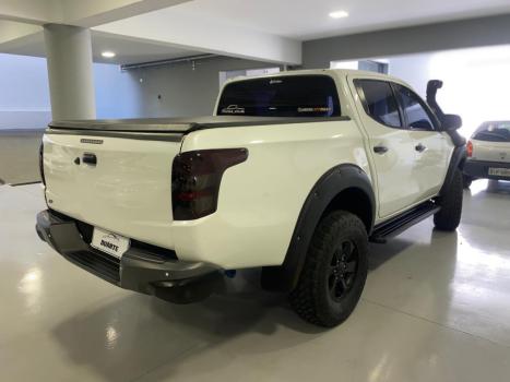 MITSUBISHI L 200 Triton 2.4 16V SPORT HPE TOP 4X4 CABINE DUPLA TURBO DIESEL AUTOMTICO, Foto 6