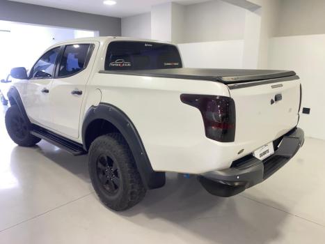 MITSUBISHI L 200 Triton 2.4 16V SPORT HPE TOP 4X4 CABINE DUPLA TURBO DIESEL AUTOMTICO, Foto 4