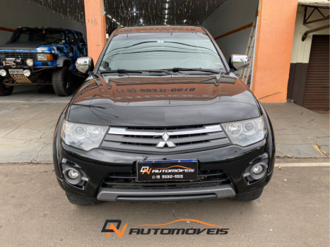 MITSUBISHI L 200 Triton 3.5 V6 HPE 4X4 FLEX CABINE DUPLA AUTOMTICO, Foto 2