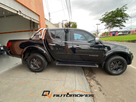 MITSUBISHI L 200 Triton 3.5 V6 HPE 4X4 FLEX CABINE DUPLA AUTOMTICO, Foto 7