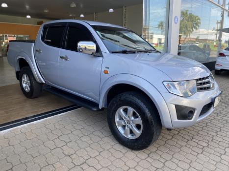 MITSUBISHI L 200 Triton 2.4 16V FLEX HLS CABINE DUPLA, Foto 12