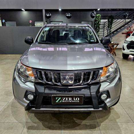 MITSUBISHI L 200 Triton 2.4 16V FLEX GLX 4X4 OUTDOOR CABINE DUPLA, Foto 2