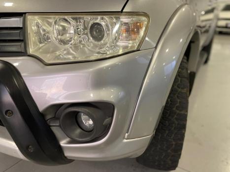 MITSUBISHI L 200 Triton 3.2 16V HPE 4X4 CABINE DUPLA TURBO DIESEL INTERCOOLER AUTOMTICO, Foto 7