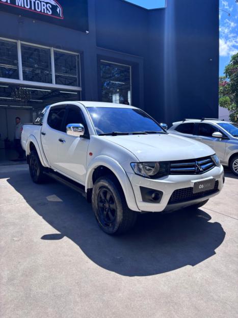 MITSUBISHI L 200 Triton 2.4 16V FLEX HLS CABINE DUPLA, Foto 4