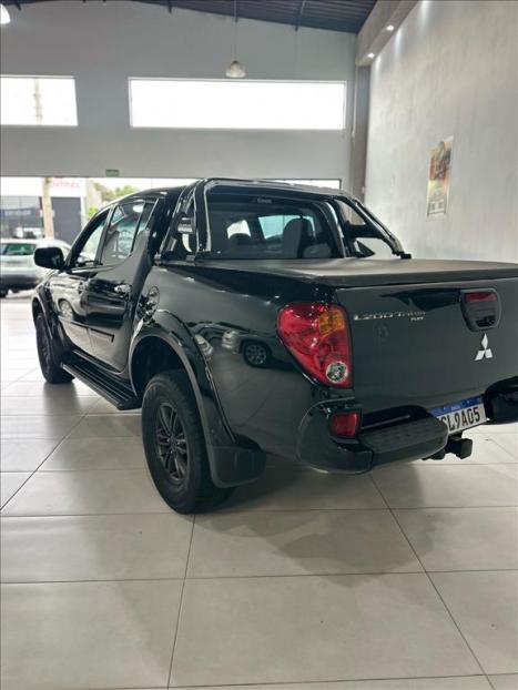 MITSUBISHI L 200 Triton 3.5 V6 HPE 4X4 FLEX CABINE DUPLA AUTOMTICO, Foto 6