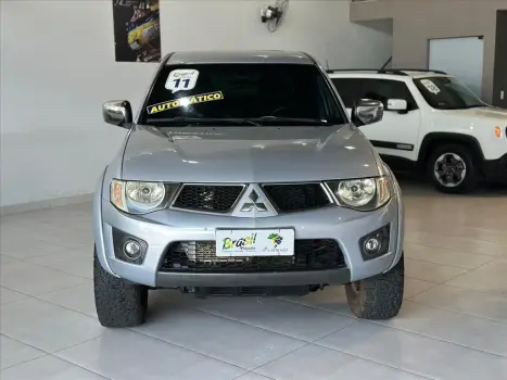 MITSUBISHI L 200 Triton 3.2 16V HPE 4X4 CABINE DUPLA TURBO DIESEL INTERCOOLER AUTOMTICO, Foto 2