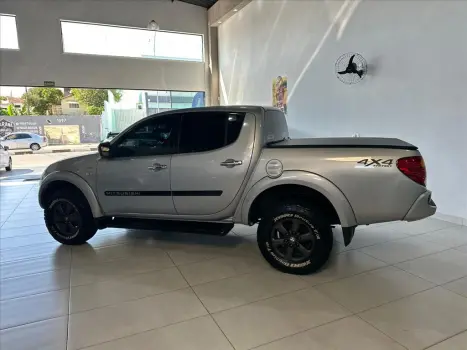 MITSUBISHI L 200 Triton 3.2 16V HPE 4X4 CABINE DUPLA TURBO DIESEL INTERCOOLER AUTOMTICO, Foto 15