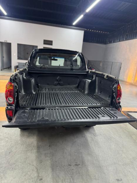 MITSUBISHI L 200 Triton 3.2 16V HPE 4X4 CABINE DUPLA TURBO DIESEL INTERCOOLER, Foto 10