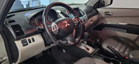 MITSUBISHI L 200 Triton 3.2 16V HPE 4X4 CABINE DUPLA TURBO DIESEL INTERCOOLER AUTOMTICO, Foto 8