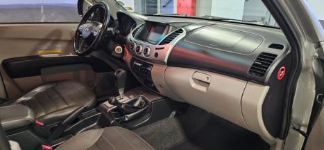 MITSUBISHI L 200 Triton 3.2 16V HPE 4X4 CABINE DUPLA TURBO DIESEL INTERCOOLER AUTOMTICO, Foto 9