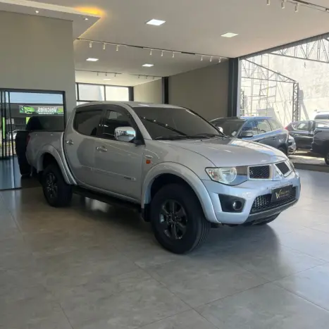 MITSUBISHI L 200 Triton 3.2 16V HPE 4X4 CABINE DUPLA TURBO DIESEL INTERCOOLER AUTOMTICO, Foto 3