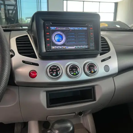 MITSUBISHI L 200 Triton 3.2 16V HPE 4X4 CABINE DUPLA TURBO DIESEL INTERCOOLER AUTOMTICO, Foto 13