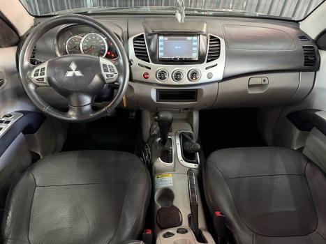 MITSUBISHI L 200 Triton 3.2 16V HPE 4X4 CABINE DUPLA TURBO DIESEL INTERCOOLER AUTOMTICO, Foto 9