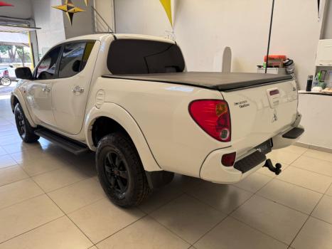 MITSUBISHI L 200 Triton 3.2 16V HPE 4X4 CABINE DUPLA TURBO DIESEL INTERCOOLER AUTOMTICO, Foto 4
