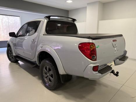 MITSUBISHI L 200 Triton 3.2 16V HPE 4X4 CABINE DUPLA TURBO DIESEL INTERCOOLER AUTOMTICO, Foto 4
