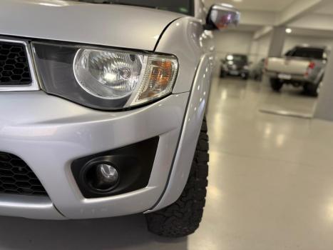 MITSUBISHI L 200 Triton 3.2 16V HPE 4X4 CABINE DUPLA TURBO DIESEL INTERCOOLER AUTOMTICO, Foto 8