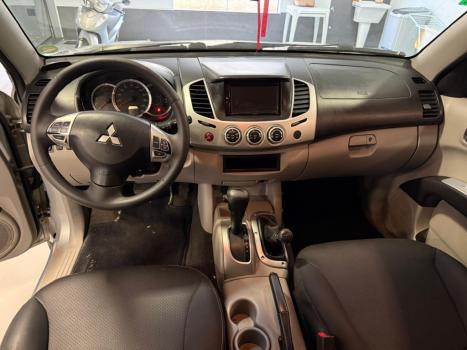 MITSUBISHI L 200 Triton 3.2 16V HPE 4X4 CABINE DUPLA TURBO DIESEL INTERCOOLER AUTOMTICO, Foto 12