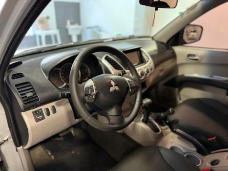 MITSUBISHI L 200 Triton 3.2 16V HPE 4X4 CABINE DUPLA TURBO DIESEL INTERCOOLER AUTOMTICO, Foto 13