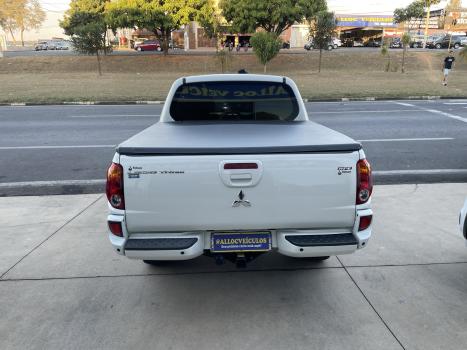 MITSUBISHI L 200 Triton 3.2 16V HPE 4X4 CABINE DUPLA TURBO DIESEL INTERCOOLER AUTOMTICO, Foto 5