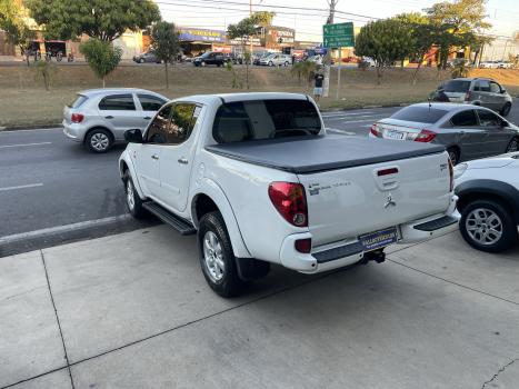 MITSUBISHI L 200 Triton 3.2 16V HPE 4X4 CABINE DUPLA TURBO DIESEL INTERCOOLER AUTOMTICO, Foto 6